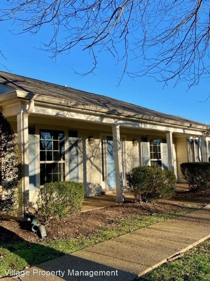 419 Plantation Ct - Photo 2 of 17