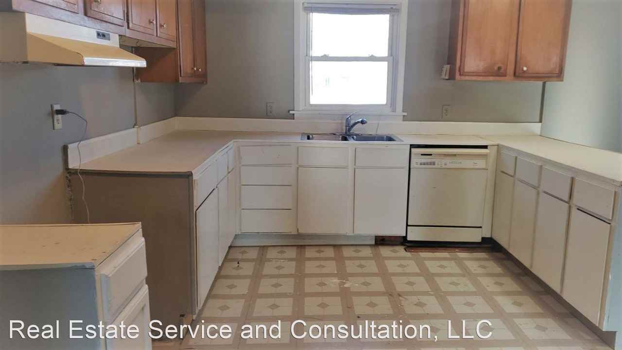 3333 S 1st St - Photo 2 of 8