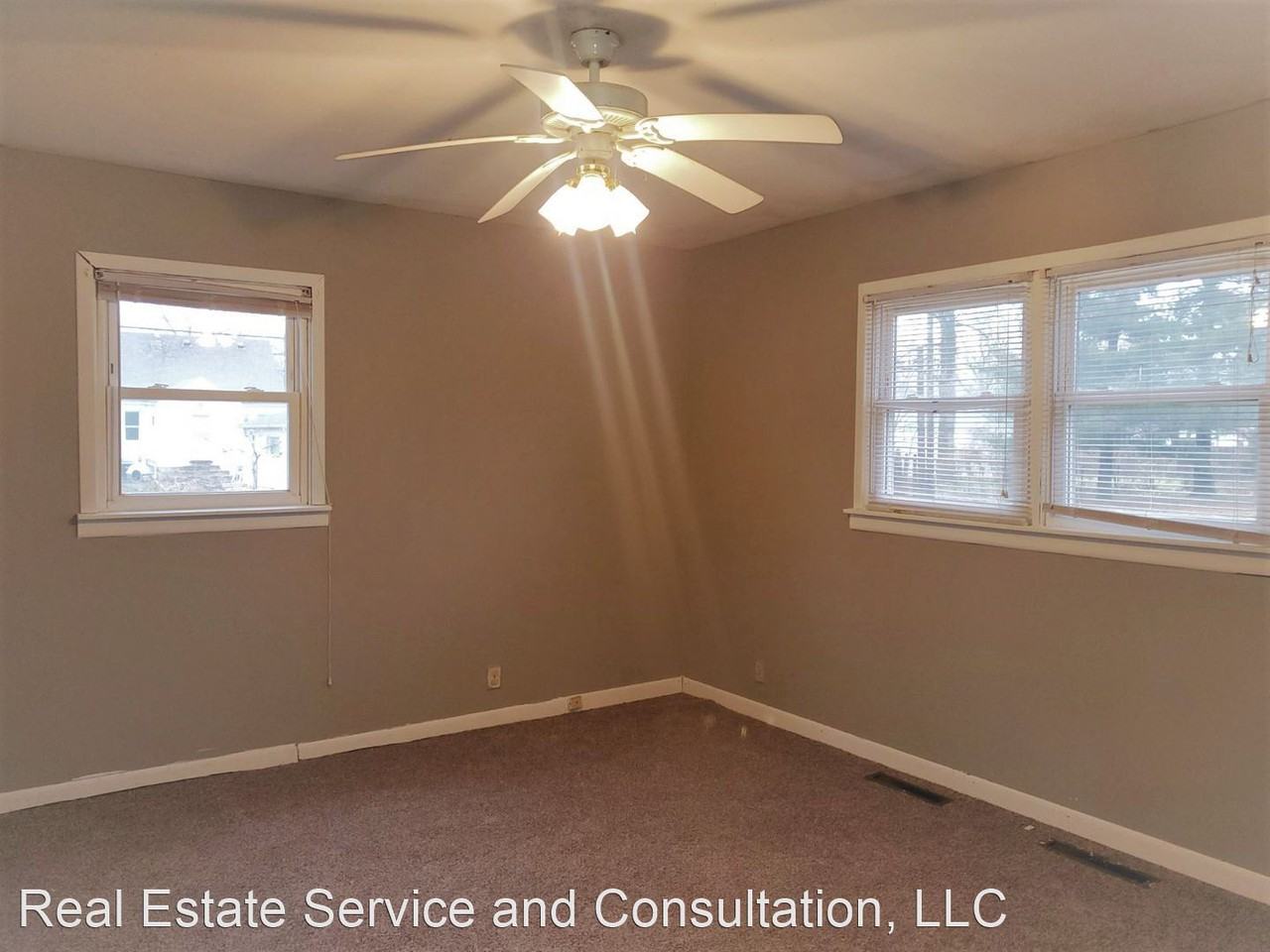 3333 S 1st St - Photo 3 of 8