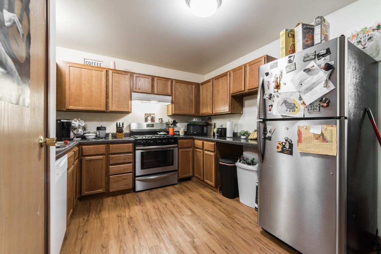 809 Edgebrook Dr - Photo 7 of 39