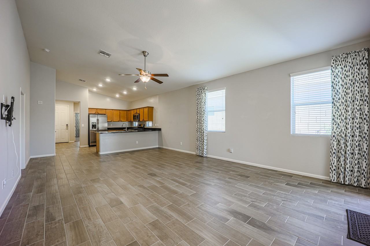 11039 E Verbina Ln - Photo 5 of 37