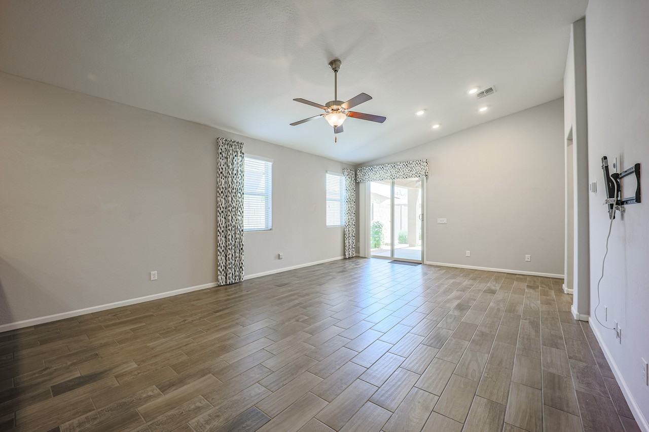 11039 E Verbina Ln - Photo 6 of 37