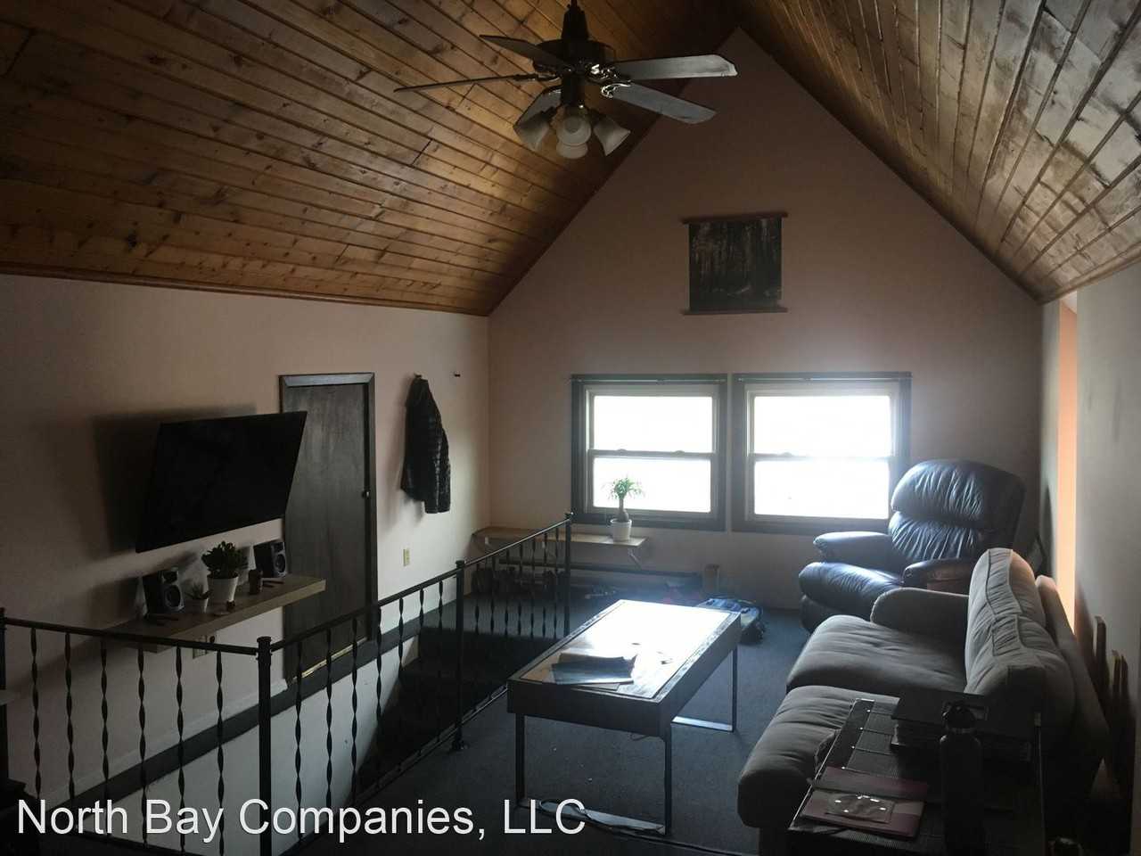 1300 Grand St NE - Photo 2 of 7