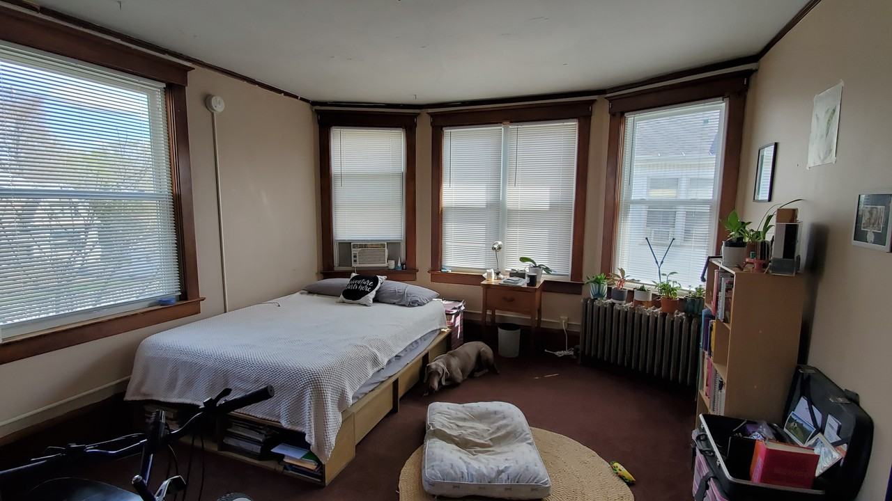 408 West Hill Street #24 - Photo 2 of 13