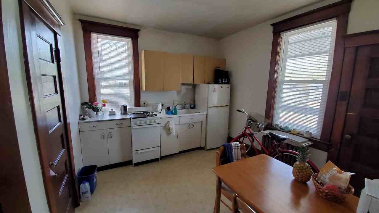 408 West Hill Street #24 - Photo 3 of 13