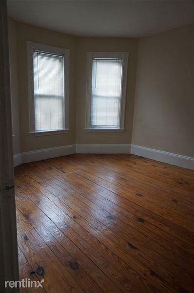 54 Woodlawn St - Photo 3 of 17