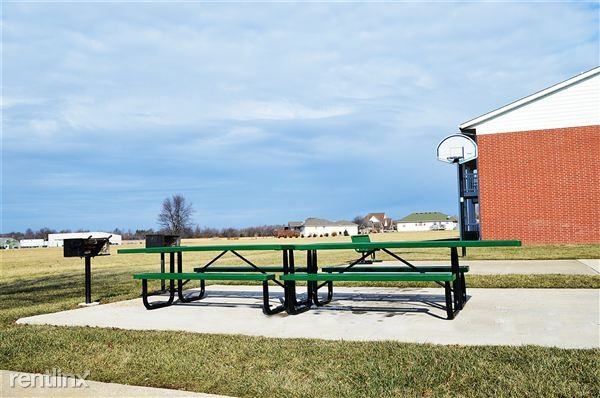 1004 Old Airport Rd - Photo 2 of 6