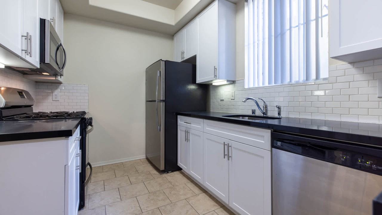 Westside on Barrington - Photo 3 of 20