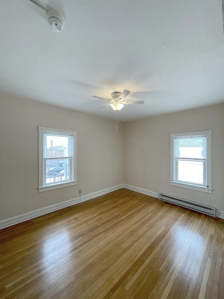 55 S Main St #55SOUTHMAI - Photo 2 of 7