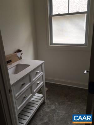 206 Stribling Ave #B - Photo 3 of 4