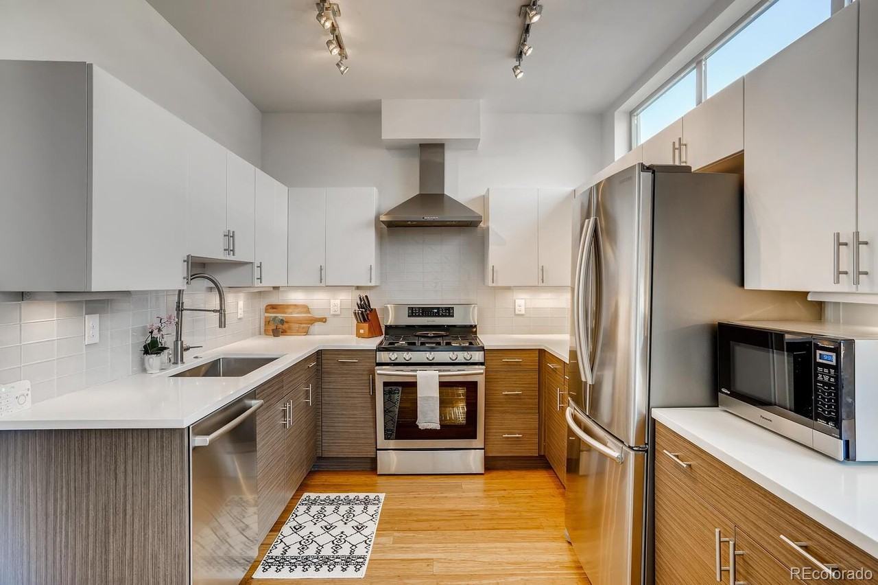 Perry Street - Photo 2 of 9