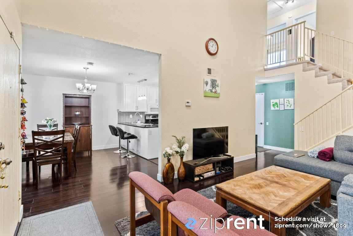 6906 Jarvis Ave - Photo 3 of 20