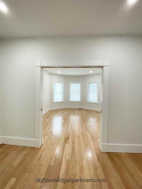 14 Seven Pines Ave - Photo 3 of 25