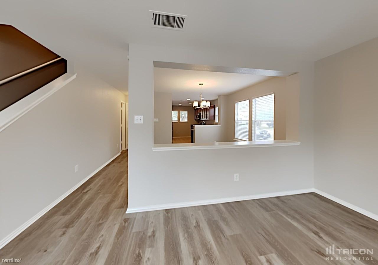 11059 Barclay Pt - Photo 2 of 15