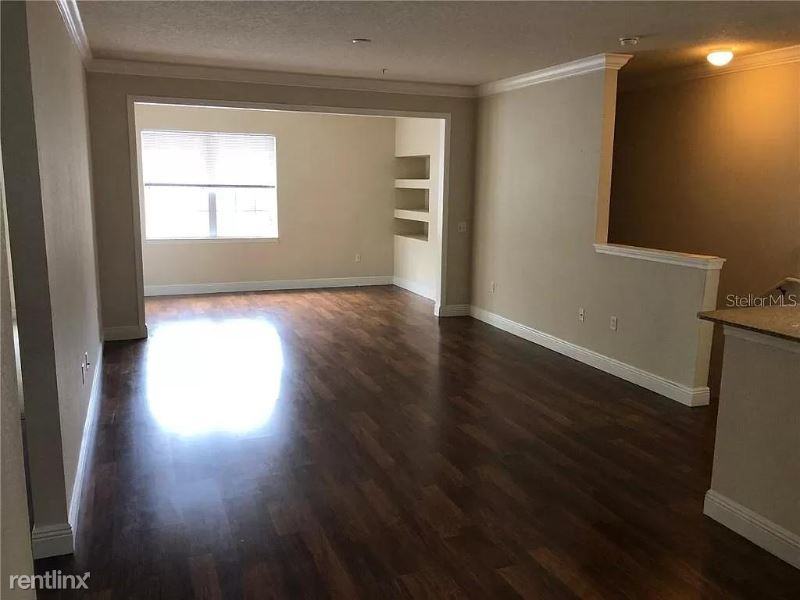 200 200 Southern Pecan Circle 204 - Photo 3 of 8