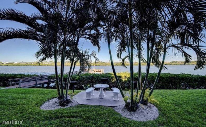 19725 Gulf Blvd - Photo 3 of 21