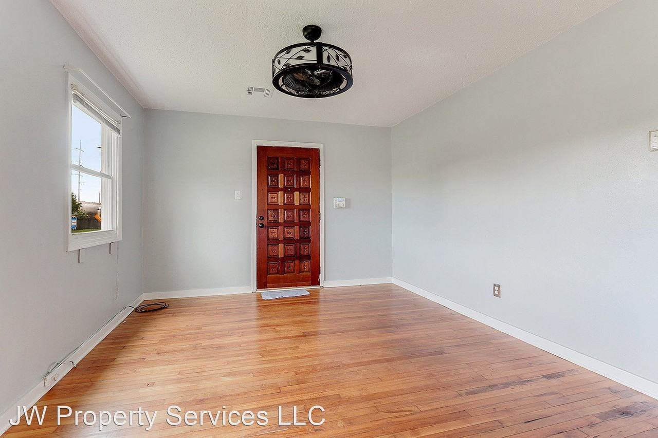 1212 Lurline Dr - Photo 2 of 10