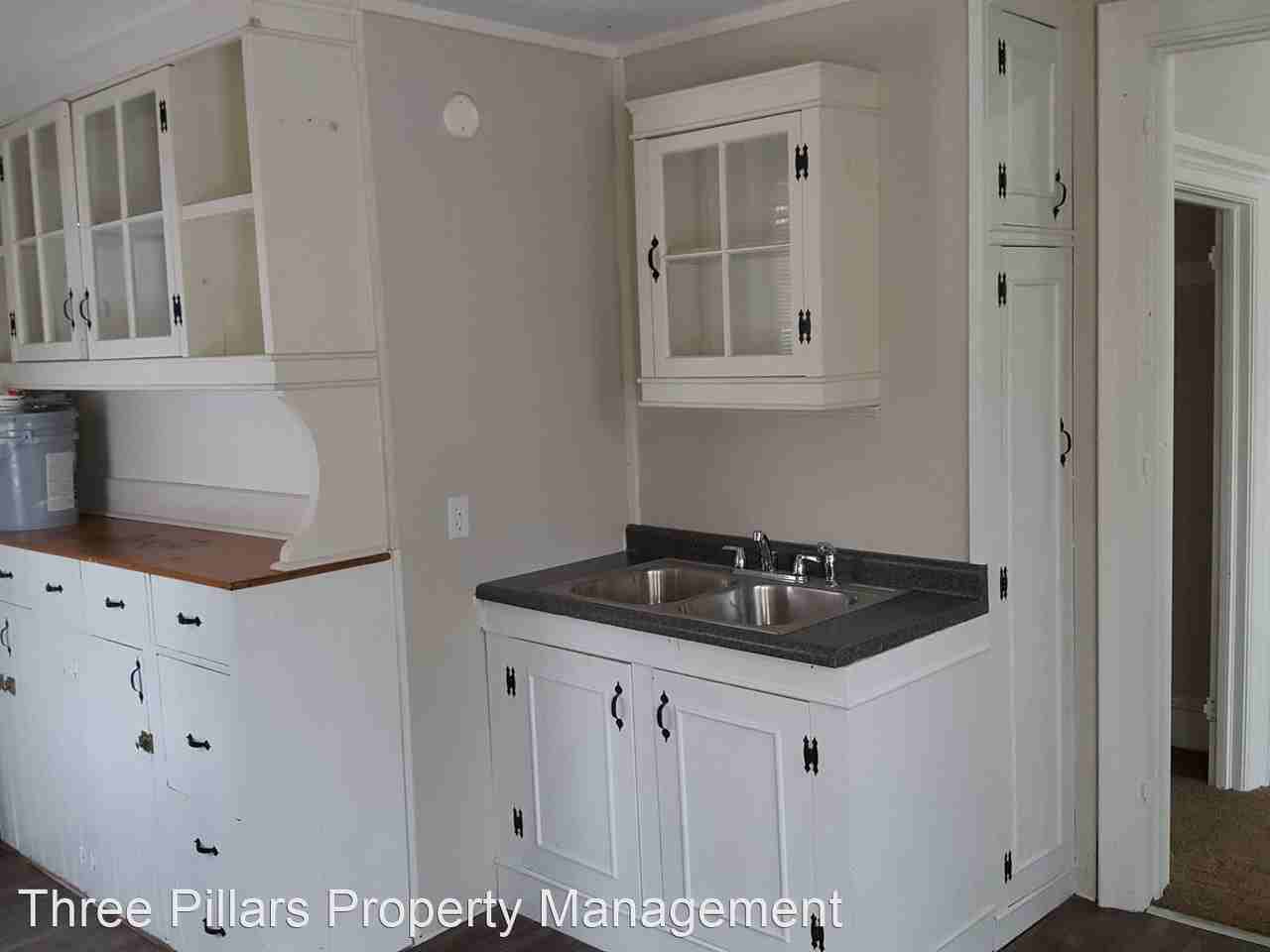 401 N. Broadway - Photo 2 of 6