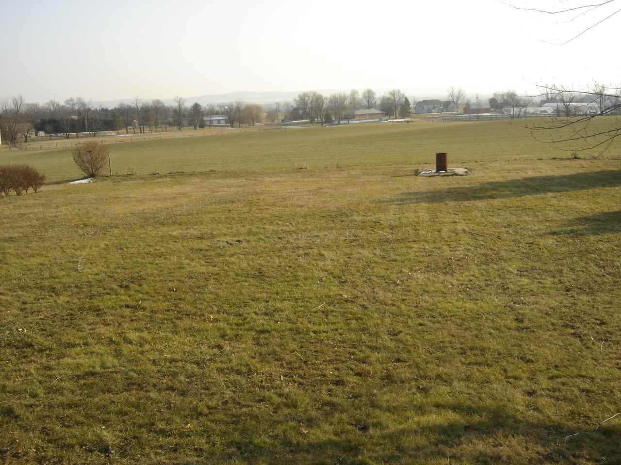 890 Richard Dr - Photo 3 of 12