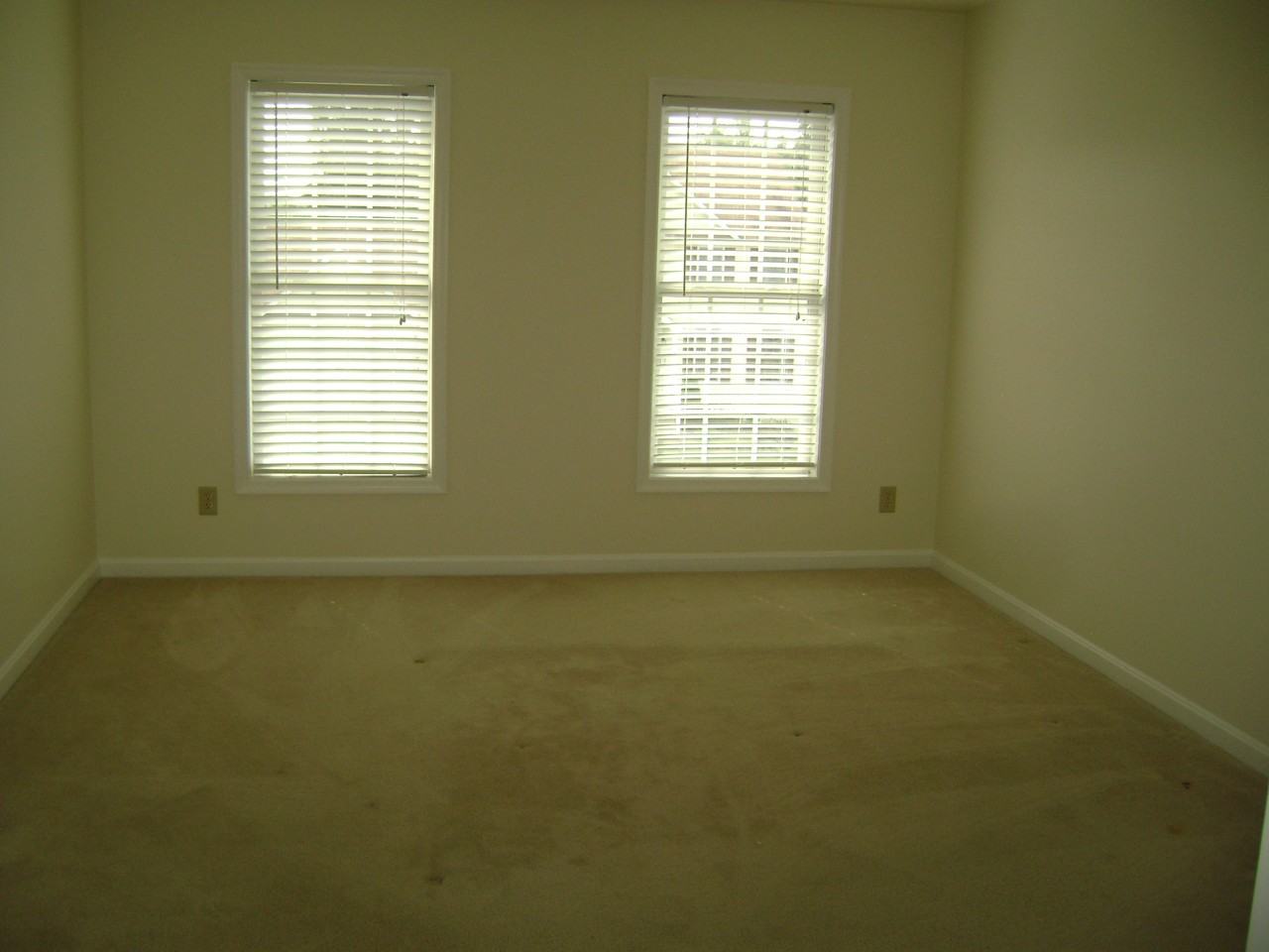 16 Basalt Dr - Photo 2 of 7