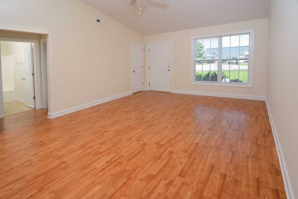 1408 Egan Ct - Photo 2 of 18
