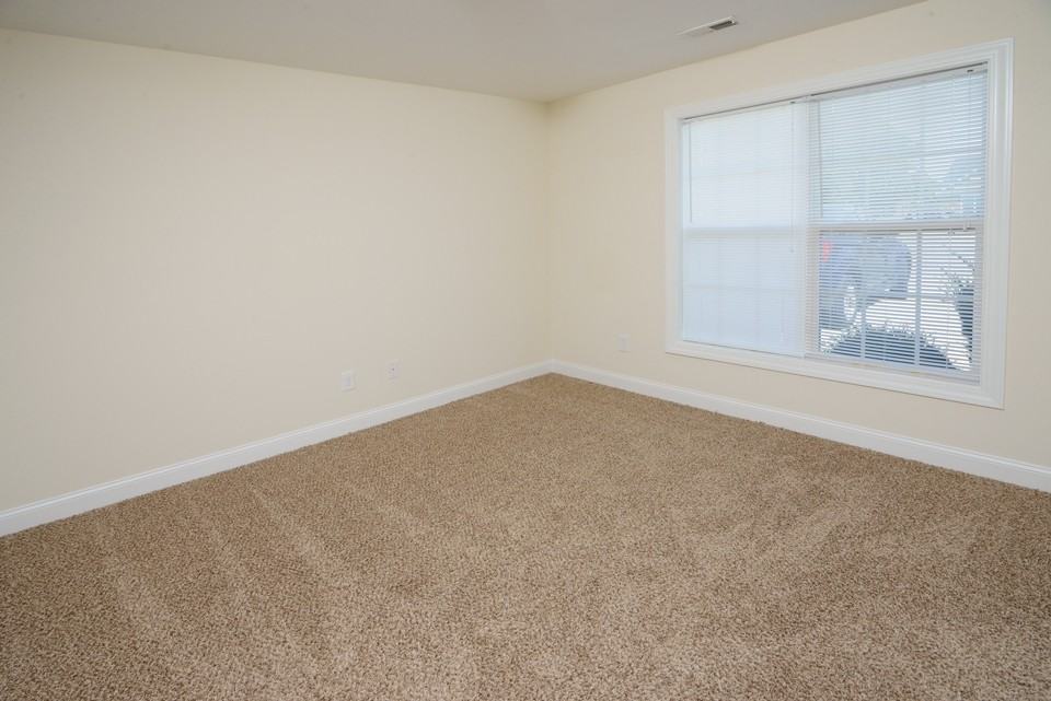 1408 Egan Ct - Photo 3 of 18