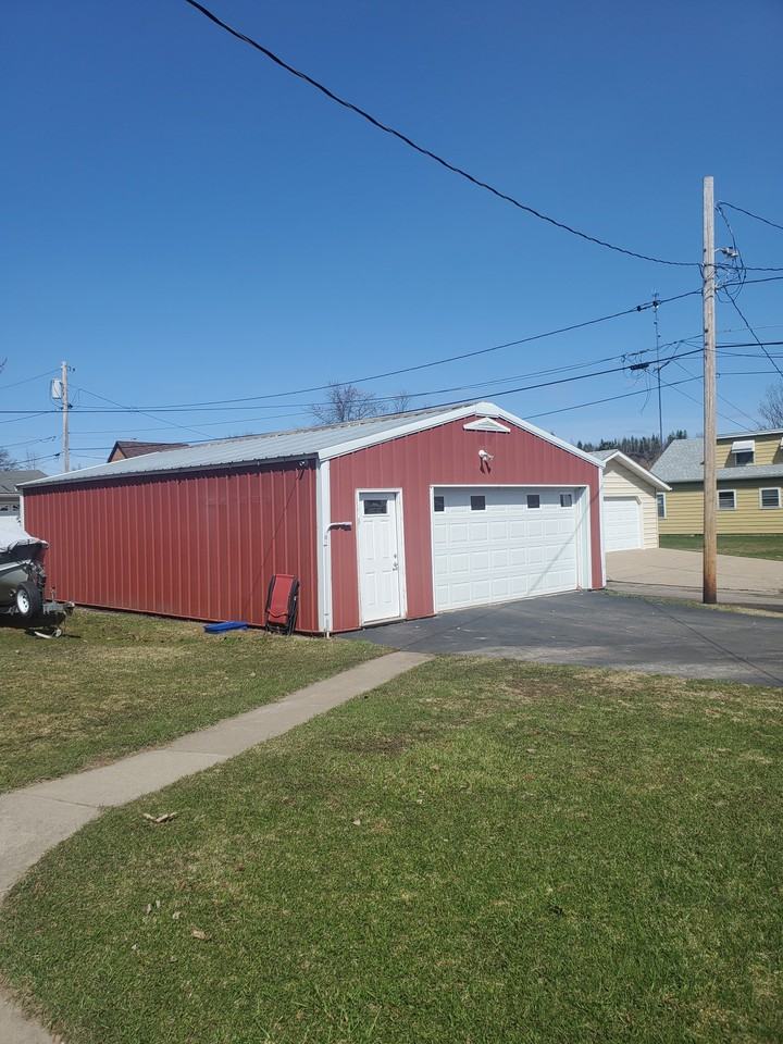 620 2nd St - Photo 2 of 18