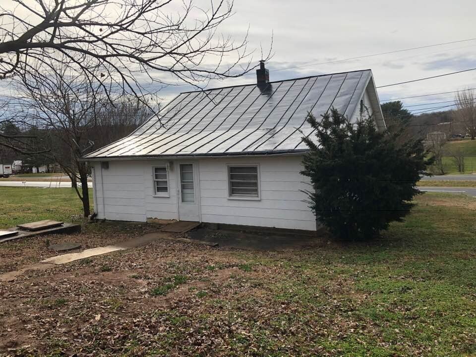 1959 W Lynchburg Salem Tpke - Photo 2 of 12