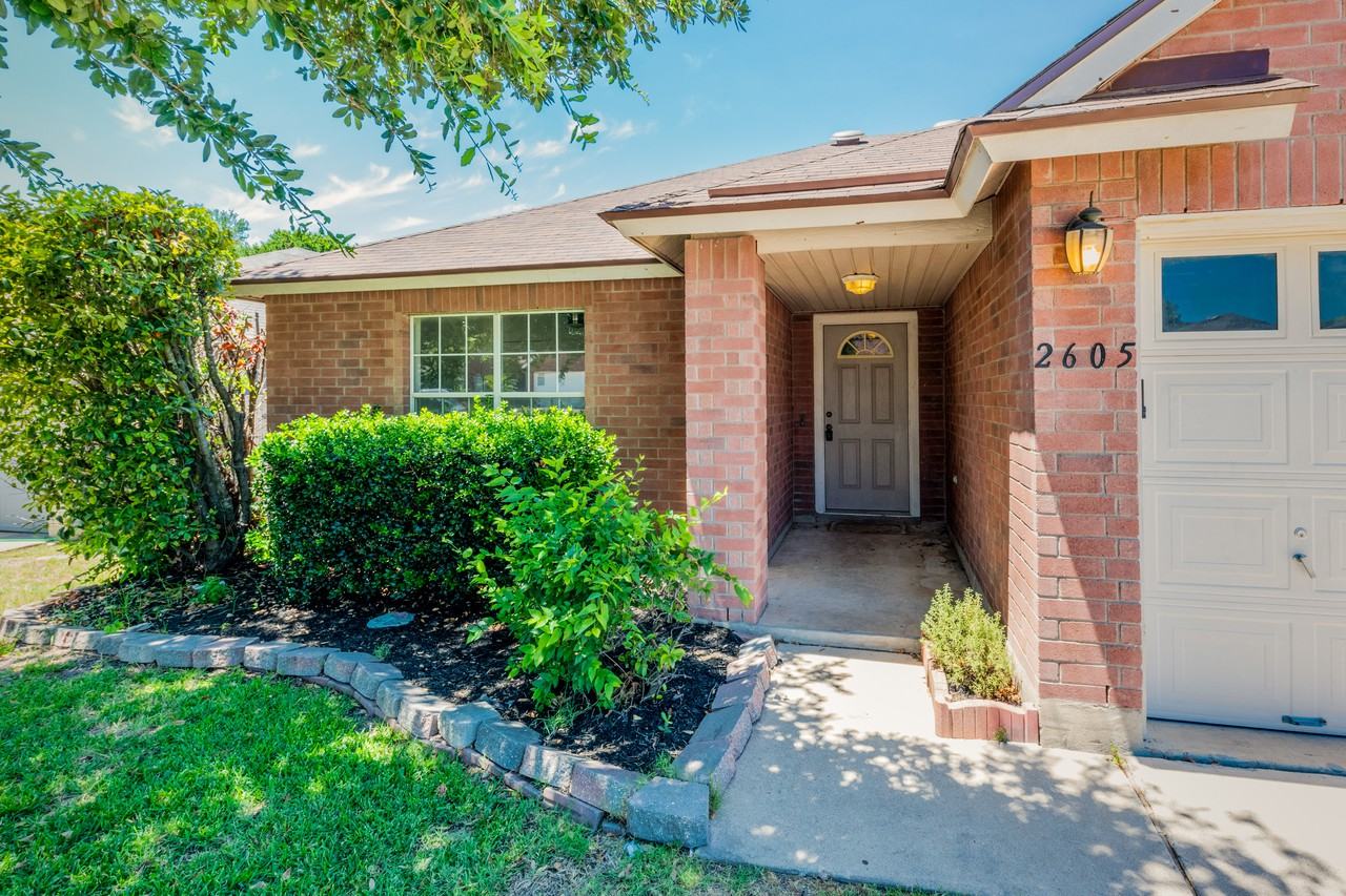 2605 Andres Way - Photo 2 of 19