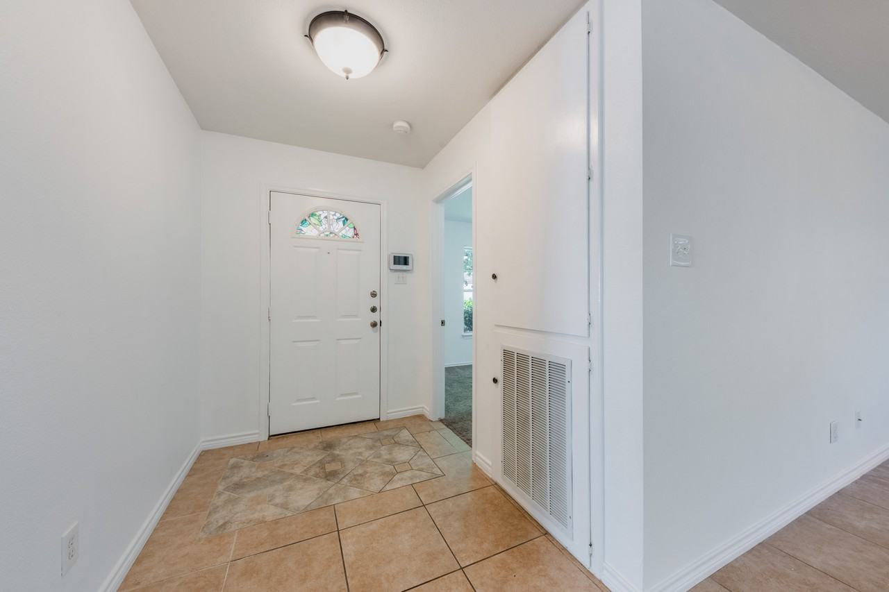 2605 Andres Way - Photo 3 of 19