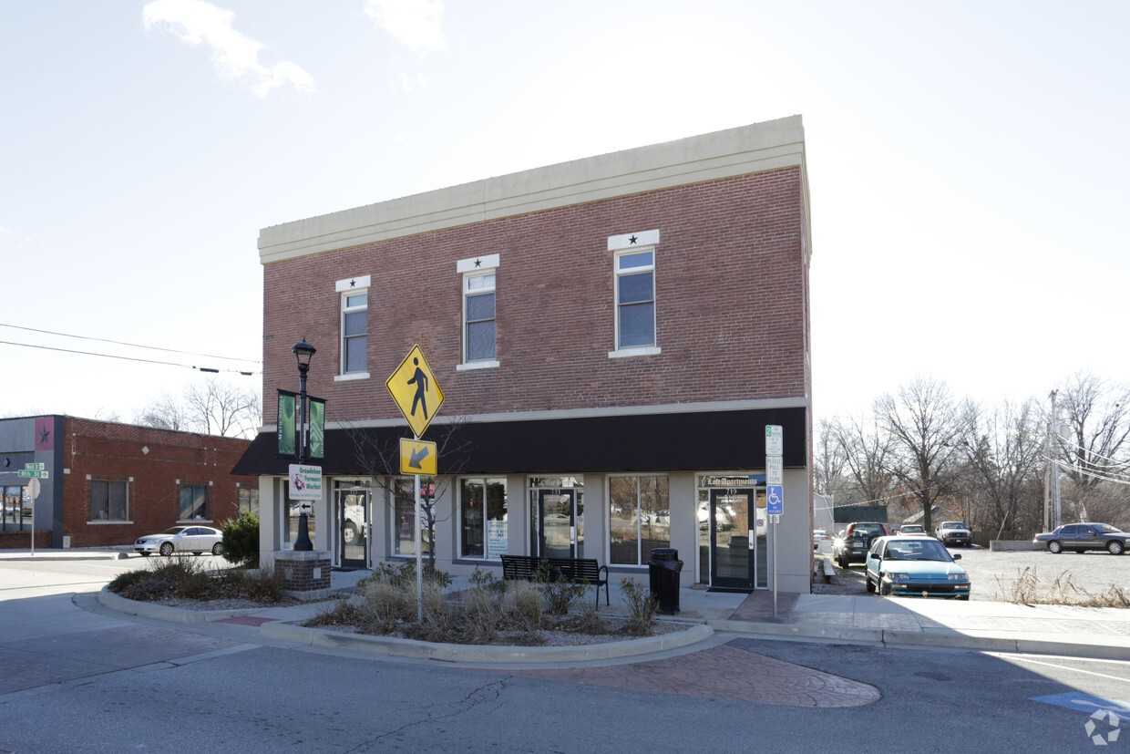 721 Main St - Photo 3 of 4