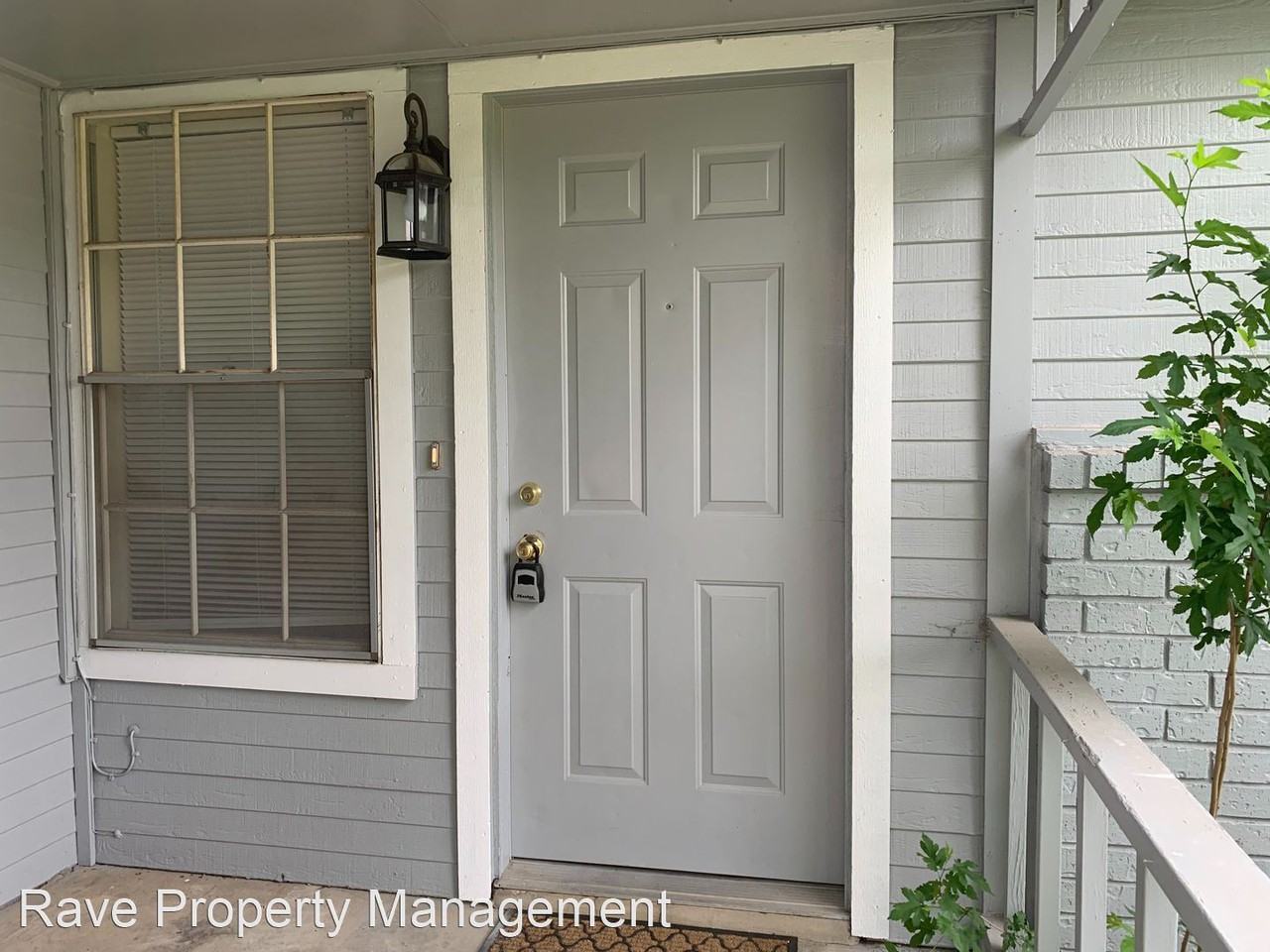 701-703 Greenlawn - Photo 3 of 21