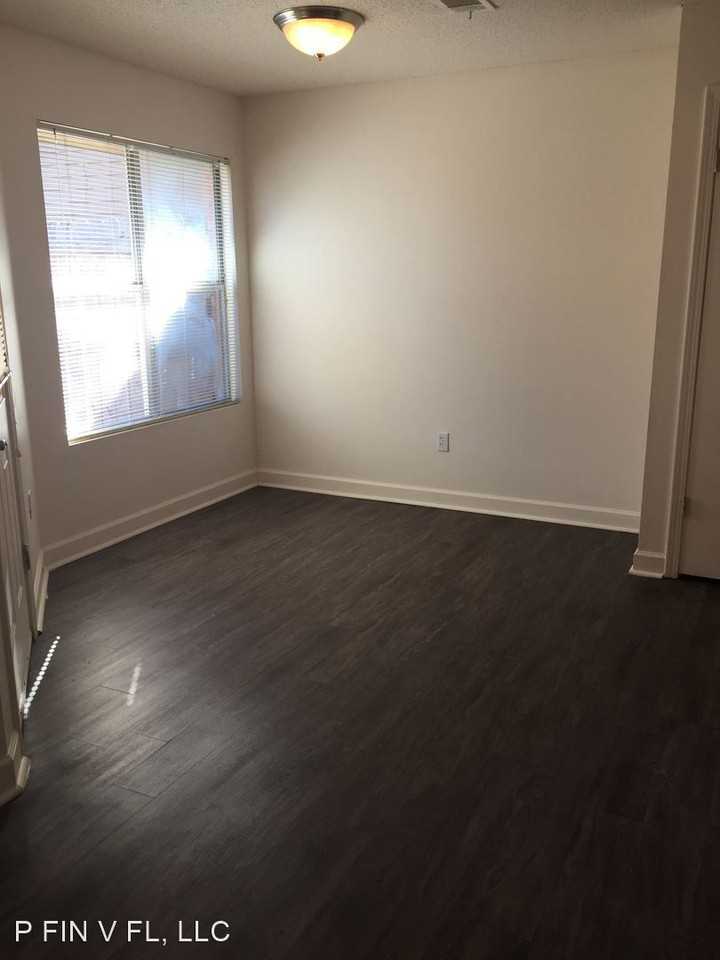 55 Assana Ct - Photo 3 of 15