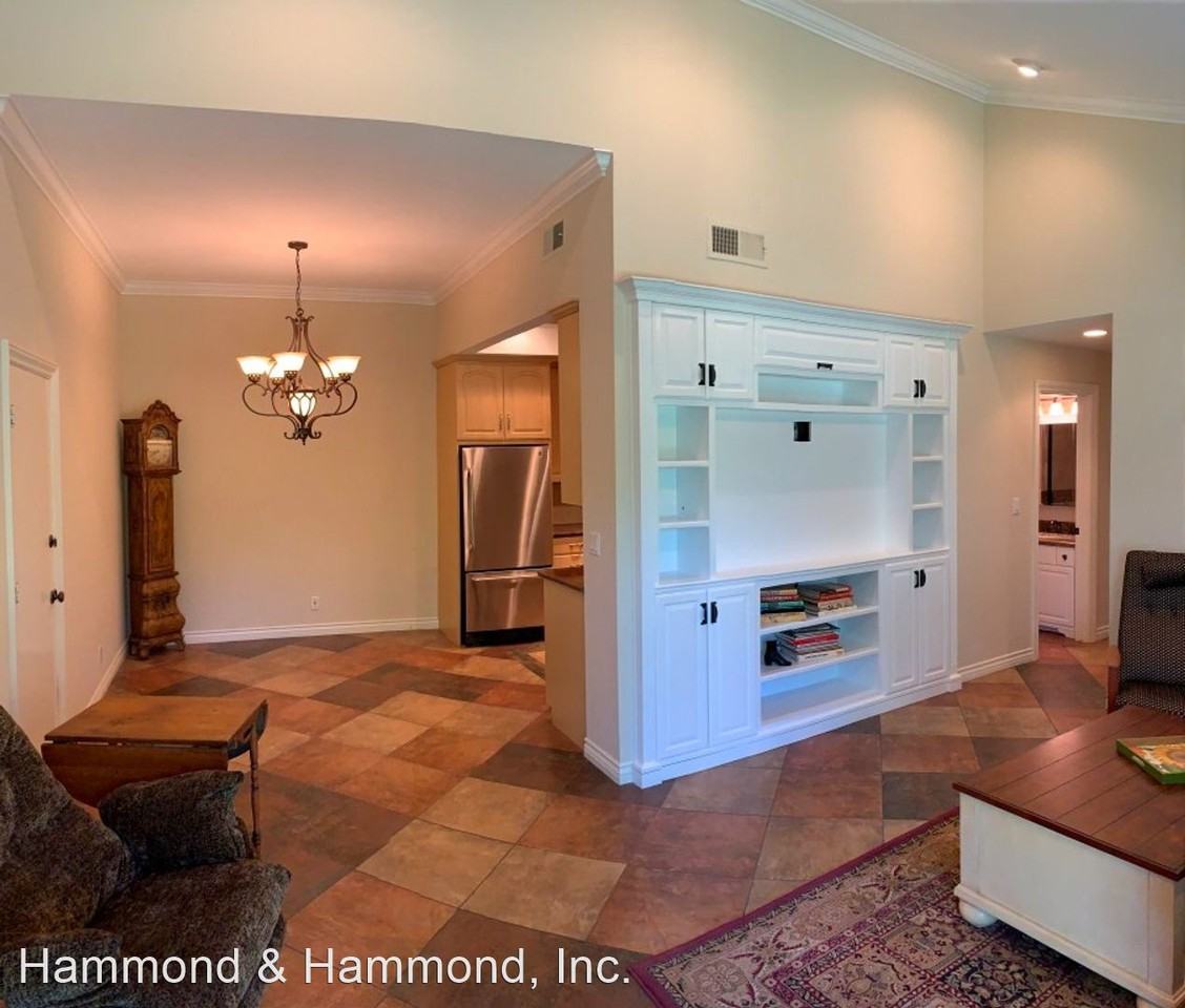 22741 Bassett St - Photo 3 of 20