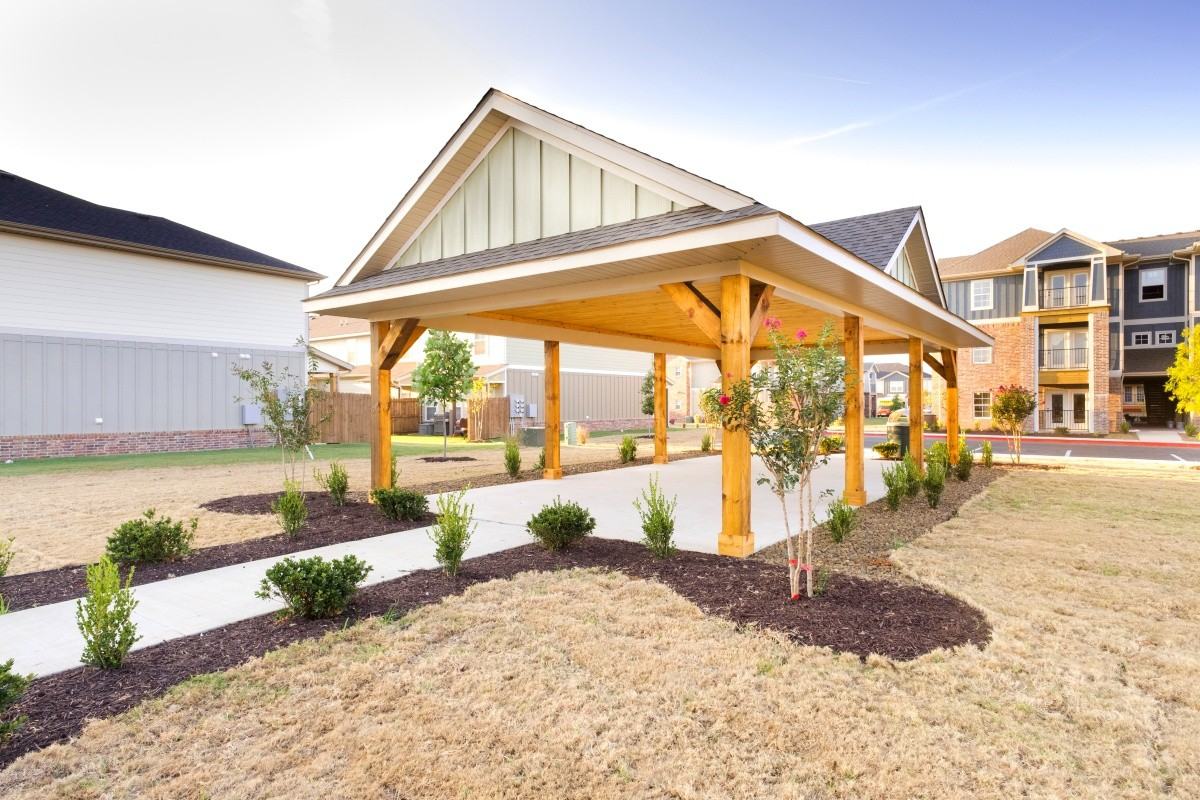 Towne Park Apartments - Photo 7 of 34