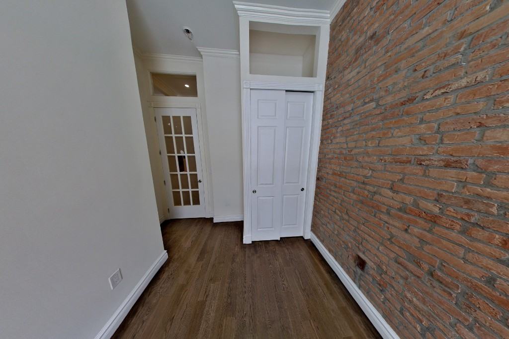 420 W 51st St #2F - Photo 4 of 6