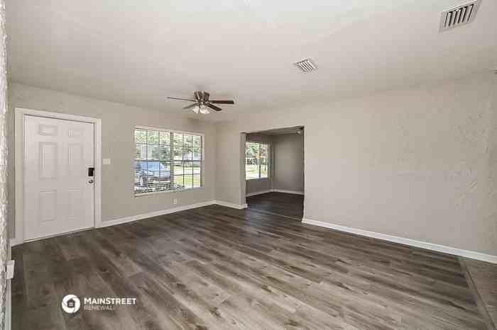 5626 Mirada Dr - Photo 3 of 16