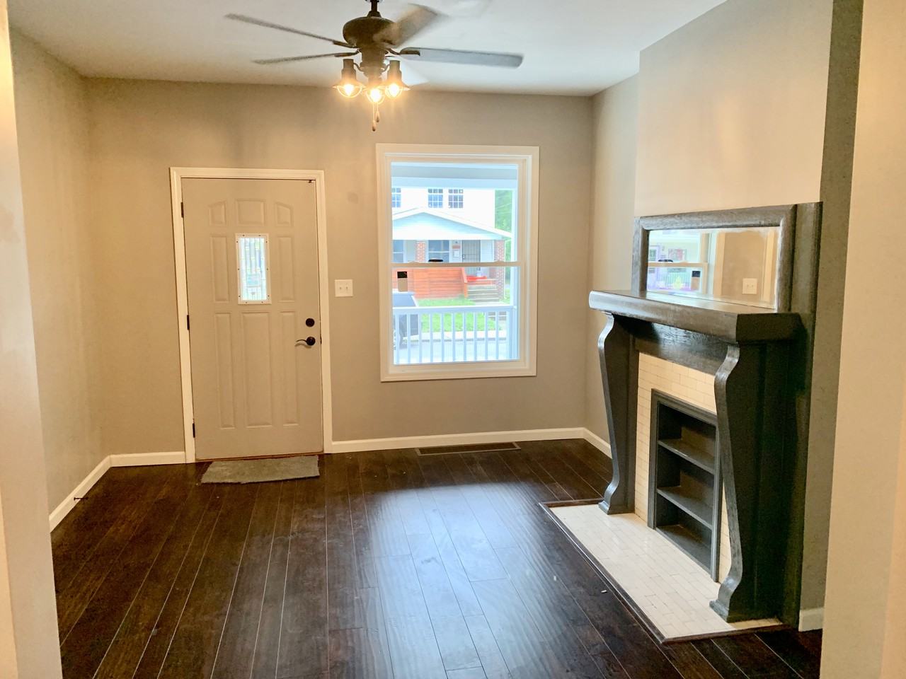 449 North Champion Avenue - Photo 2 of 9