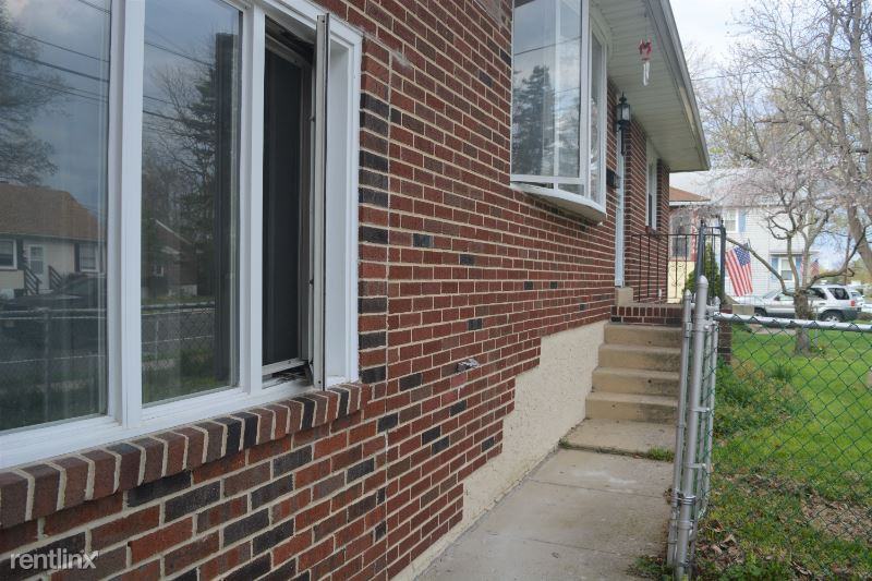 429 N Governor Printz Blvd - Photo 3 of 40