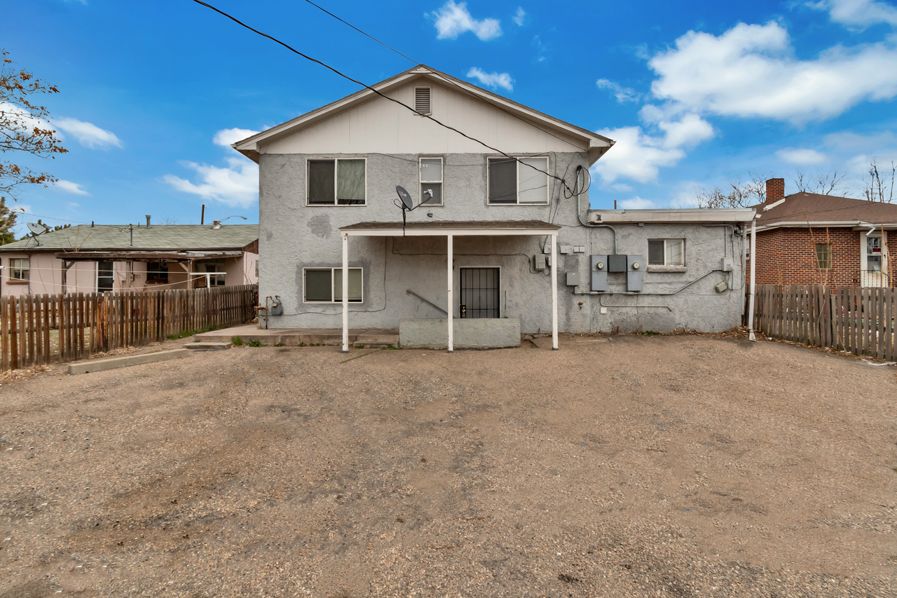 1649 Florence St - Photo 2 of 3