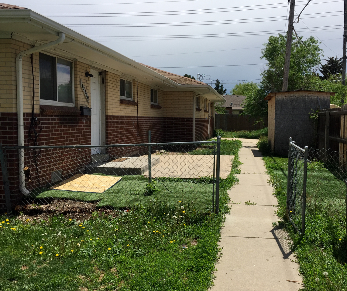 12800-12810 E 13Th Pl - Photo 2 of 5