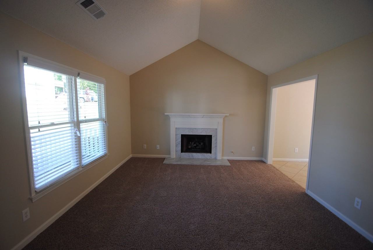 715 Saddle Shoals Dr - Photo 2 of 13