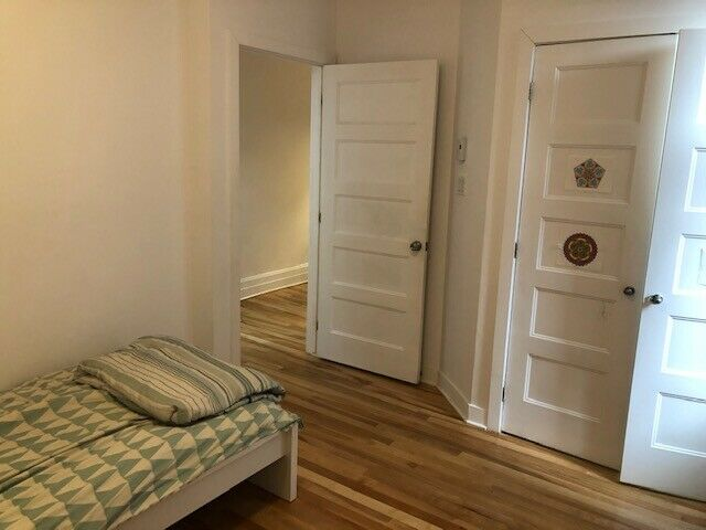 4362 Av Laval - Photo 2 of 10