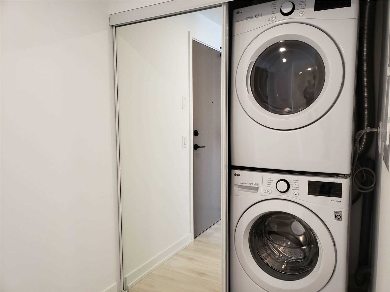 225 Sumach Street #2807