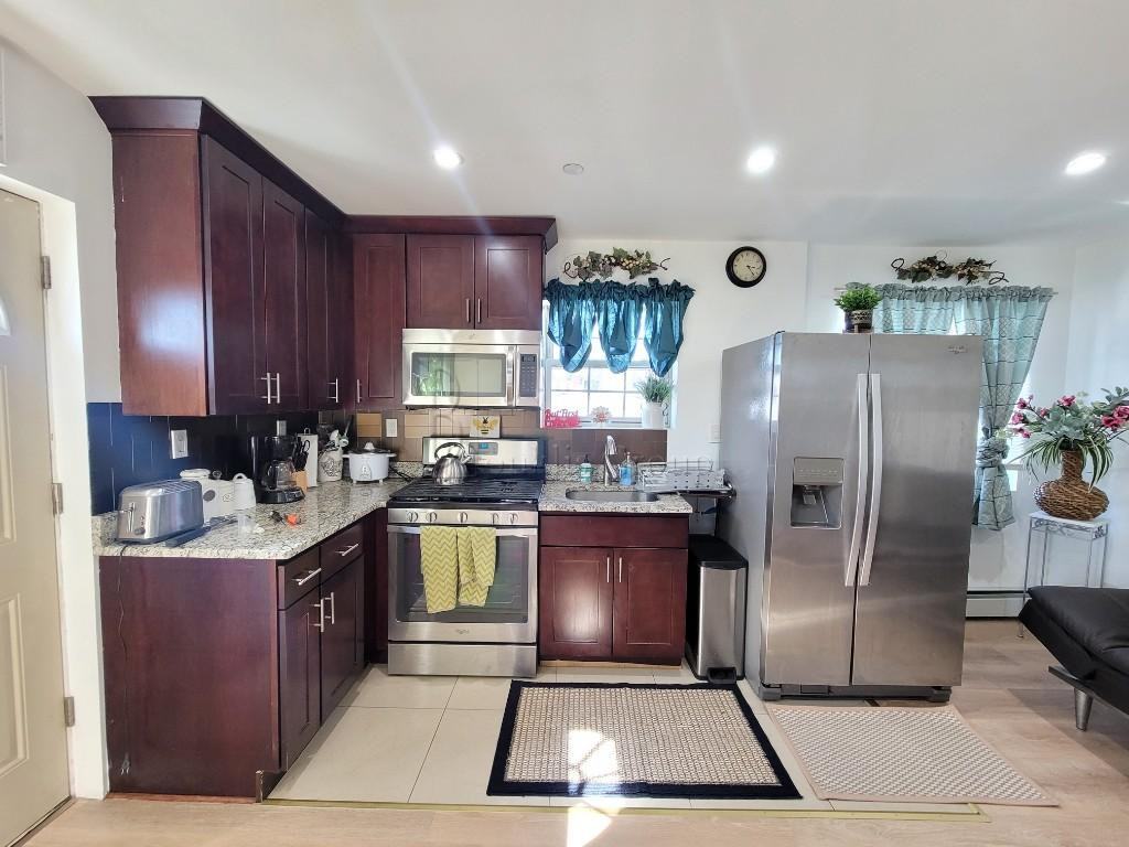 8620 124th St #3 - Photo 3 of 9