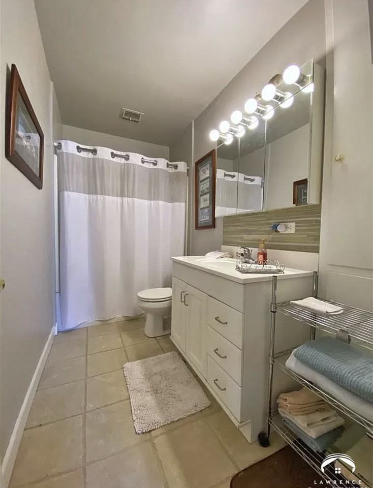 1444 West 19th Terrace - Photo 2 of 7