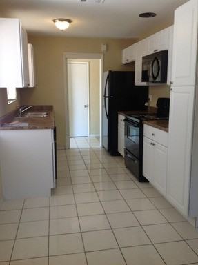 3740 W Marshall Ave - Photo 3 of 9