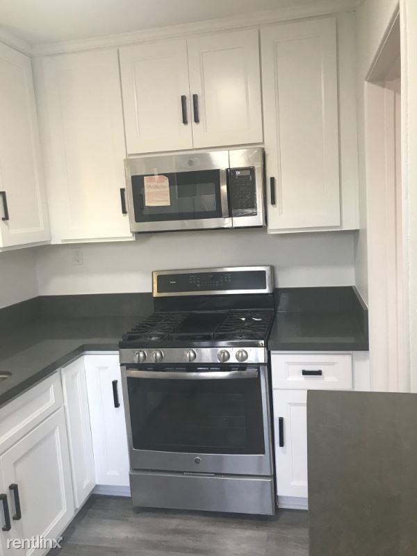 3759 Lewis Ave - Photo 2 of 17