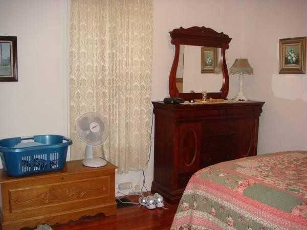 40 Middle St - Photo 2 of 3
