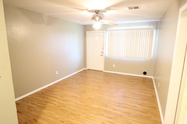704 Northwest 1st Street - Photo 2 of 11
